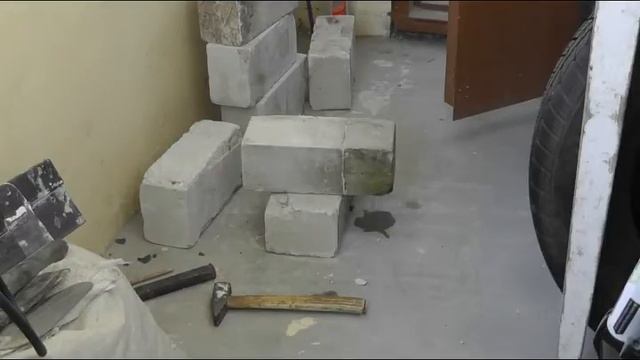 Как разделить белый кирпич ровно смотреть онлайн