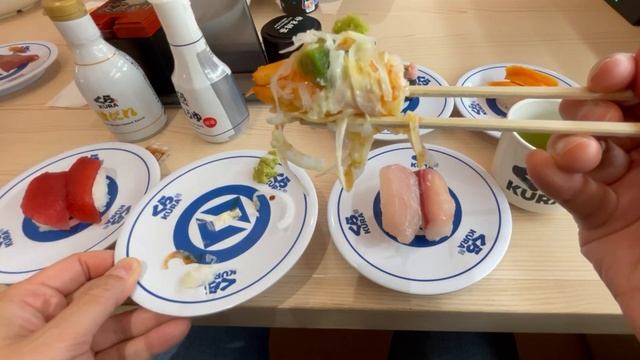 The world's most attractive sushi restaurant, "Kurasushi".??? смотреть онлайн