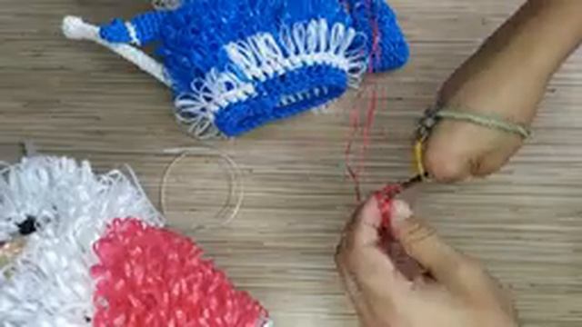 Вяжем Деда Мороза крючком. Полный МК смотреть онлайн