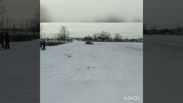 красная SUBARU. Кривой Рог смотреть онлайн
