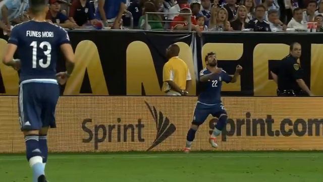 Lavezzi's Horrific Fall смотреть онлайн
