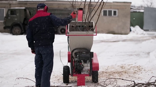Щепорез, щеподробилка, измельчитель веток МБ-100БД