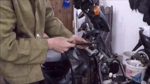 Туго вращается руль? Или наоборот - болтается траверса?