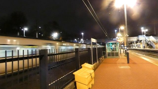 HALLOWEEN TRAINS & TONES AT ALEXANDRA PALACE! [TRICK-OR-TREATING WITH TRAIN DRIVERS) (31/10/2023) смотреть онлайн