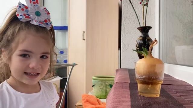 Настюша посадила лук на балконе смотреть онлайн