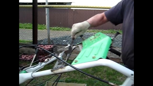 Самодельная картофелесажалка из того что было и посадка картошки смотреть онлайн