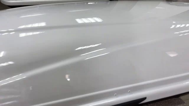 Автобокс на крышу Voyage Powerful 670л 235см цвет Белый окрашенный глянец - короткий обзор смотреть онлайн