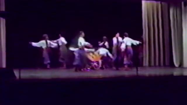 Veselka 1981-82 Ukrainian dancers of Aliquippa & Pittsburgh area смотреть онлайн