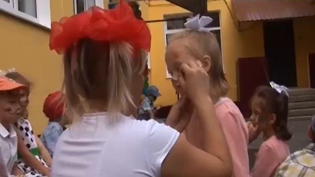 Детский сад «Капитошка» открылся после капитального ремонта и встретил своих воспитанников веселым смотреть онлайн