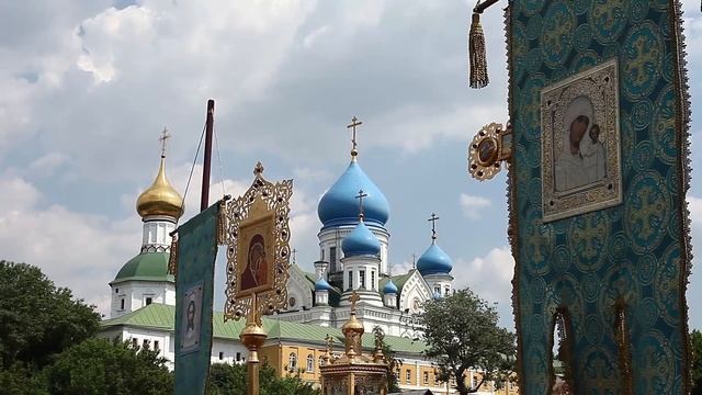 Молебен на строительство нового храма апостола Иоанна Богослова смотреть онлайн