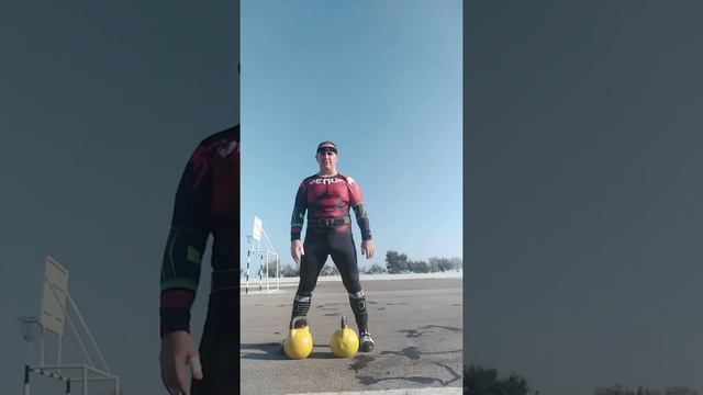 ПОДЪЕМ ДВУХ ГИРЬ С ГРУДИ. смотреть онлайн