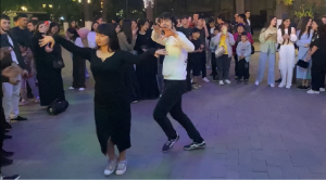 Ловзар Чеченская Шымкент Лезгинка 2023 Девушки Танцуют Lezginka Shymkent Arbat Kazaxstan ALISHKA