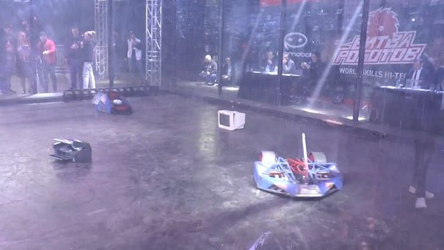 Первый отборочный этап близко! | Битва роботов смотреть онлайн