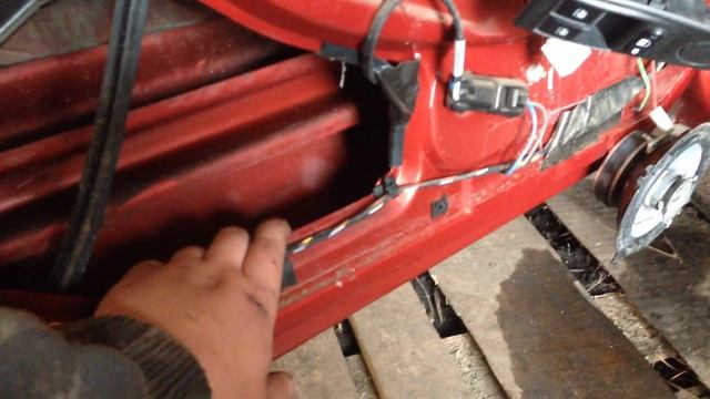 Лада калина, вода под ковриками!!!