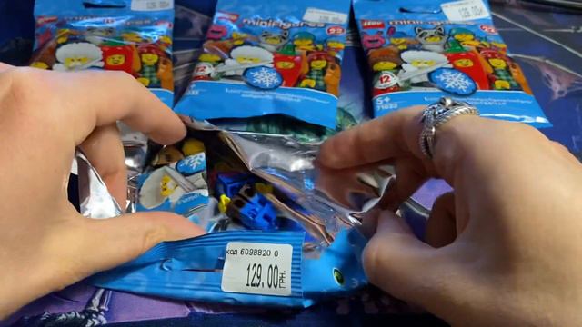 Распаковка и Обзор Лего Минифигурок 22 Серии (LEGO Minifigures Unboxing) рыцарь и бард смотреть онлайн
