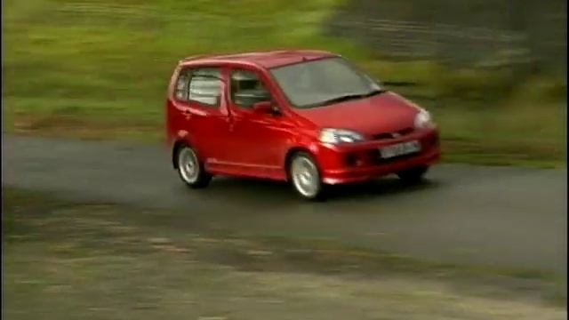 2001 Daihatsu YRV 4Trak Review - With Richard Hammond смотреть онлайн