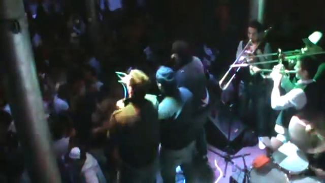 LA INKONDICIONAL 3 PITBULL 6 7 13 Cam Charlie Sacco смотреть онлайн