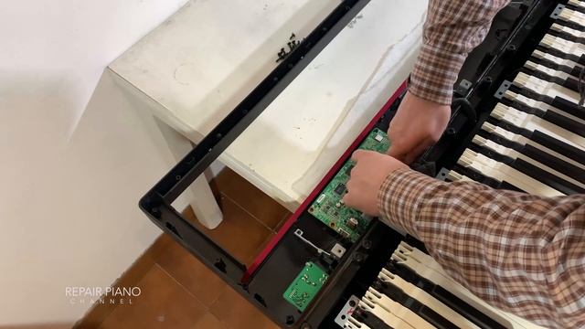 Ремонт цифрового пианино Roland FP 30 смотреть онлайн