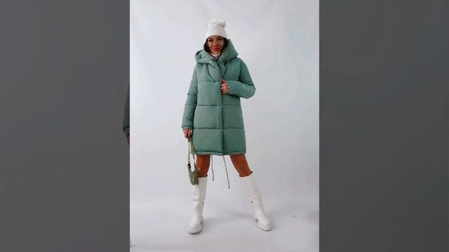 Куртка женская зимняя модная с капюшоном. Теплая стильная курточка зефирка на синтепоне пуховик смотреть онлайн