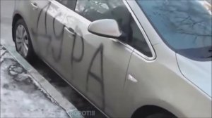 Бабы за рулём! Тупые курицы паркуются!!!