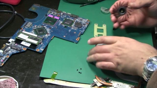 HP CQ62 не включается. Разборка и сборка CQ62. Прошивка BIOS. Изменить серийный номер HP DMI TOOL. смотреть онлайн