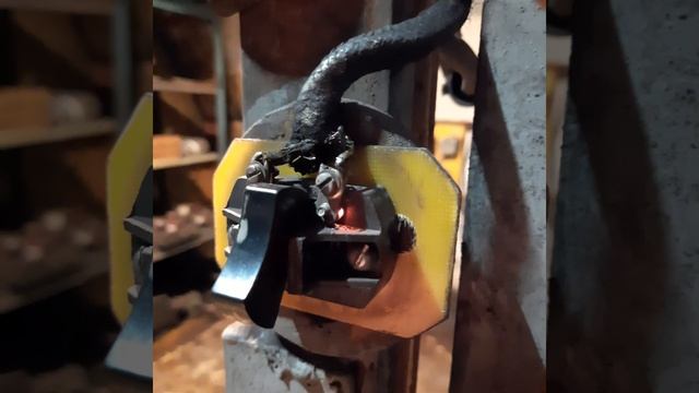 Выключатель с "подсветкой" смотреть онлайн