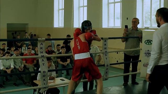 Республиканский турнир по боксу среди юношей памяти Зелимхана Ахматовича Кадырова смотреть онлайн