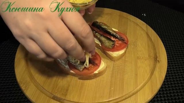 Бутерброды со шпротами в духовке. Очень простая и вкусная закуска на праздничный стол смотреть онлайн