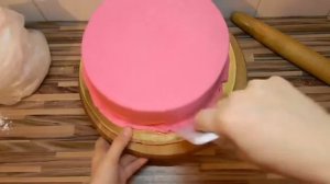 Как покрыть торт мастикой Обтяжка сахарной пастой Как идеально обтянуть торт мастикой