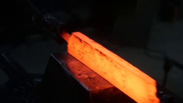 НОЖ ИЗ ПРОСТОГО НО ЗАБЫТОГО ДАМАСКА смотреть онлайн
