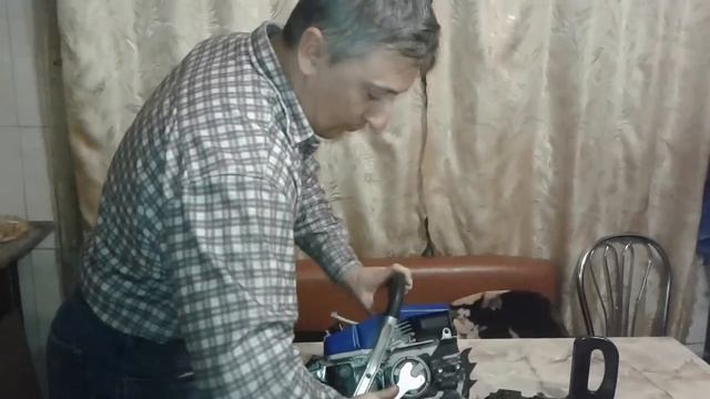 Замена ведущей звёздочки бензопилы смотреть онлайн