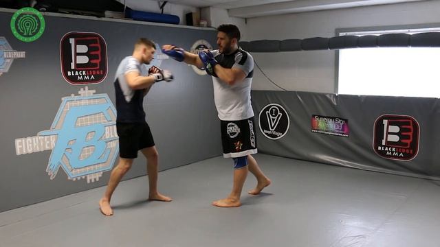 MMA Striking Vs Boxing Striking - Sport Specific Pad Work Drills with Tom Blackledge смотреть онлайн
