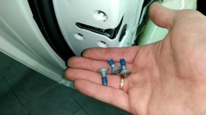 Вскрытие и полный разбор задней двери Колеос. Не открывается снаружи и изнутри.