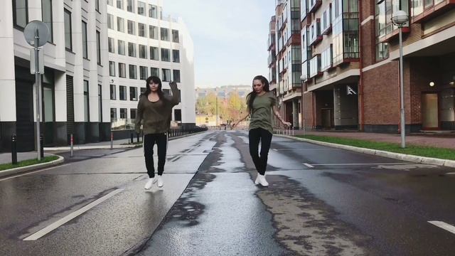 Cutting Shapes / Shuffle смотреть онлайн