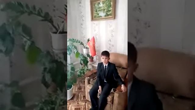 Шевченко Иван. Мне кажется: когда гремит салют (Юрий Воронов) смотреть онлайн