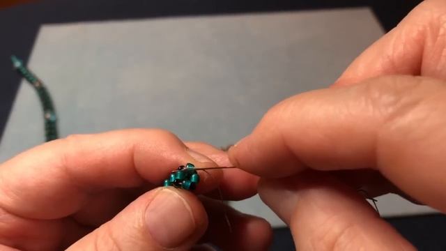 Сотуар с кулоном из агата. Квадратный жгут. Оплетенные бусины. смотреть онлайн