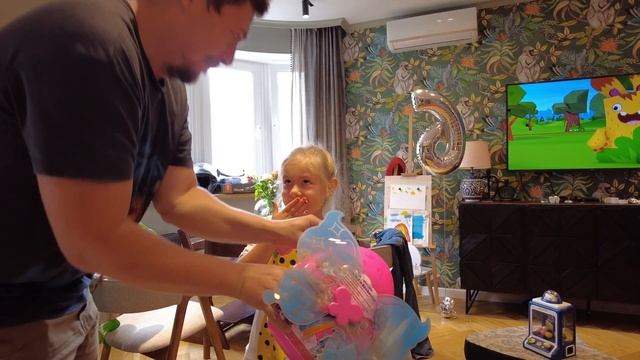 День Рождения Евы. 6лет. Подарок единорог смотреть онлайн