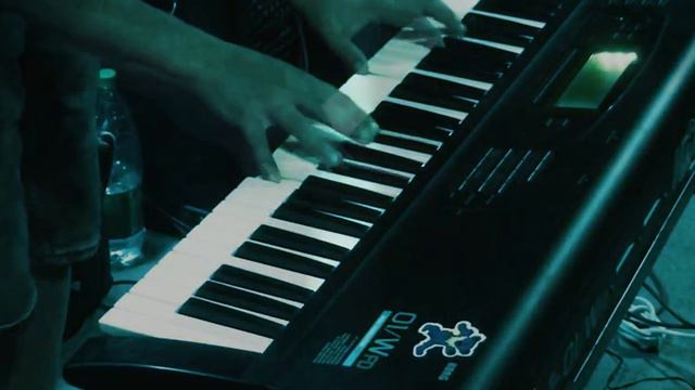 KORG 01 Wfd смотреть онлайн