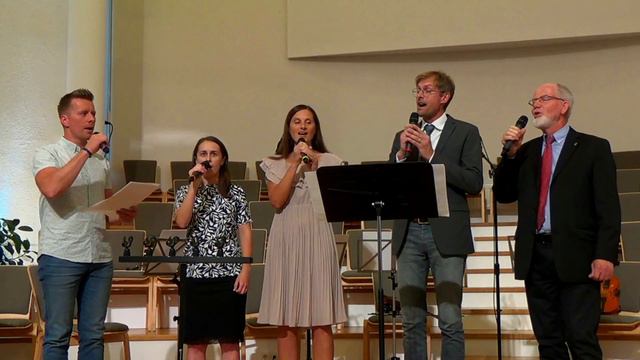 Песню "Слава Тебе Боже" исполняет группа. смотреть онлайн