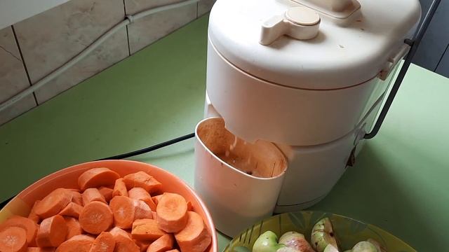 100% НАТУРАЛЬНЫЙ/Яблочно-морковный СОК/Заготовки на зиму/100% natural apple-carrot juice/СТИХиЯ смотреть онлайн
