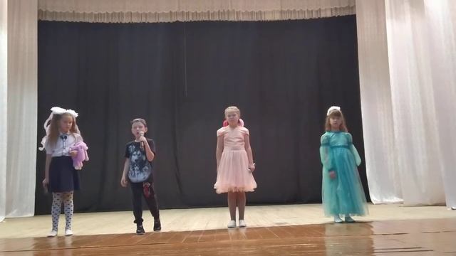 "Детские мечты" - театральный кружок "Зазеркалье" (руководитель Н.П. Петерс) смотреть онлайн