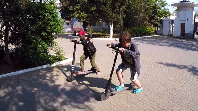 Балаклава - завод по ремонту подводных лодок, Севастополь - прогулка по бухте и по набережной. Крым смотреть онлайн