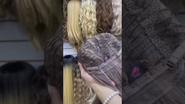 Парик, фиолетовый омбре, с челкой средняя длина, волнистый смотреть онлайн