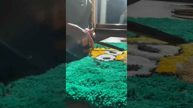 Контуринг ковра. Процесс создания тафтингового ковра #тафтинг #тафтинговыйковер #контуринг смотреть онлайн