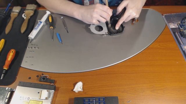 Disassembly Acer Aspire E1 531G B964G50Maks Q5WPH NXM7BEU011 смотреть онлайн