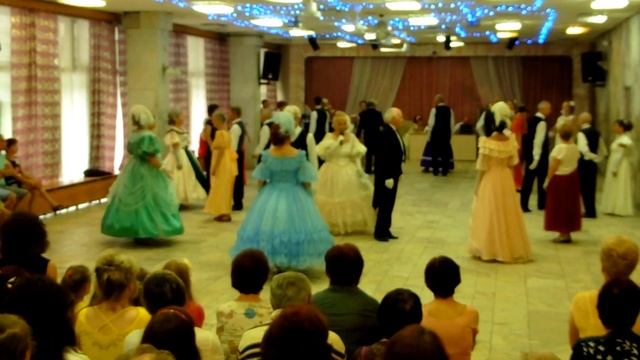 ПУЗЫРЬКИ В БОКАЛЕ  Августовский  карачаровский бал
