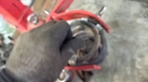 Volkswagen Caddy замена втулок стабилизатора. Как разобрать скобу. Ремонт ходовой части.