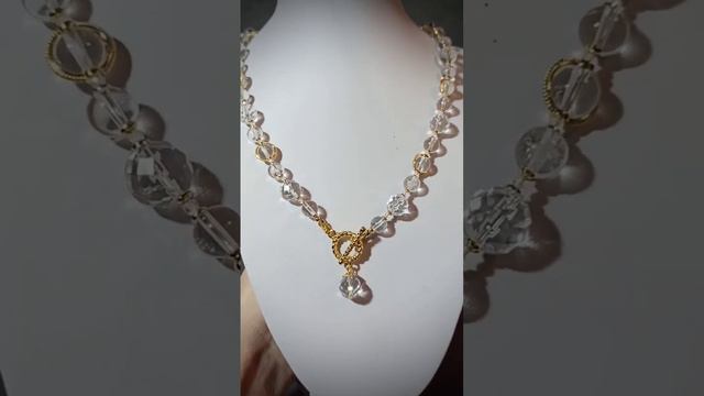 Горный хрусталь #натуральныекамни #украшения смотреть онлайн