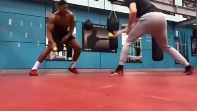 FIGHTING FIT - Anthony Joshua Intensive Boxing Strength & Conditioning Training | Muscle Maximum смотреть онлайн