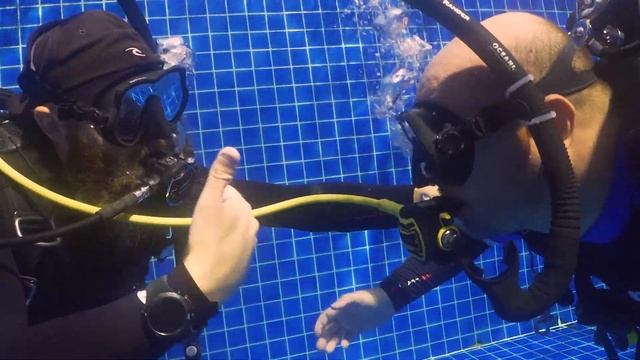 PADI Rescue Exercise 4 - Distressed Diver Underwater - Out Of Air Diver